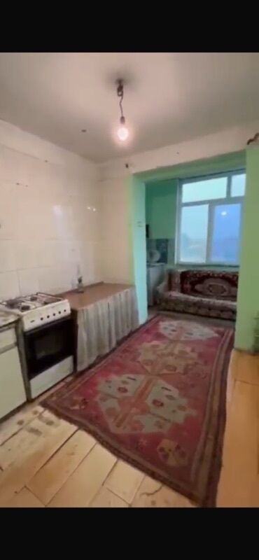 Otaqların uzunmüddətli kirayəsi: 🏡 Bakıxanovda geniş ev satılır Ünvan: Əhmədbəy Ağayev küçəsi 41/45 — 14