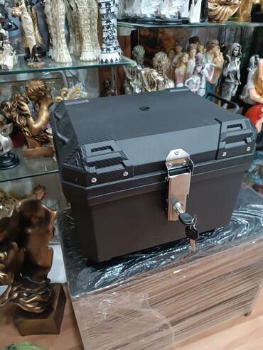 Moto dəbilqələr: Moto Kaskalar 35azn Ag Qzra Boz Moto Baqaj ag 35azn,Qara parlaq 45azn — 24