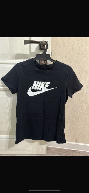 Футболки: Футболка, Nike, Б/у, S (EU 36)