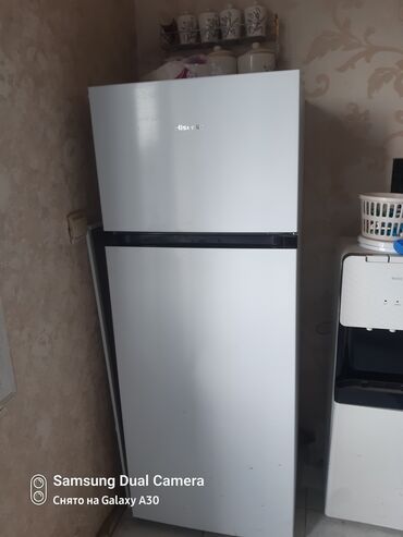 hisense soyuducu: 450 az işlənmiş əla vəziyyətdədir köc ilə əlaqəli satıram Hisense