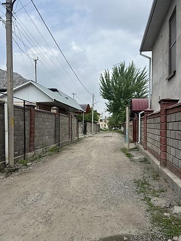 Продажа коттеджей и домов: Продается!Просторный частный дом с большим навесом во дворе - Уютный — 37