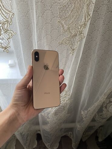 Apple iPhone: IPhone Xs, 256 ГБ, Золотой, Наушники, Зарядное устройство, Защитное стекло, 80 %