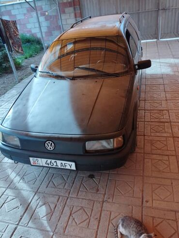 авто 5000: Volkswagen Passat: 1991 г., 1.8 л, Механика, Бензин, Универсал