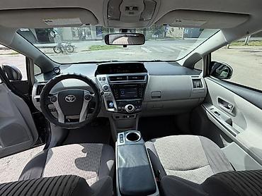corolla 2016: Toyota Prius V: 2016 г., 1.8 л, Вариатор, Гибрид, Универсал — 3