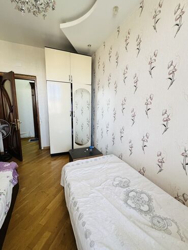 пластиковый шкаф на балкон: Yeni, Açılan, 3 qapılı Düz dolab, Qarderob, paltar dolabı