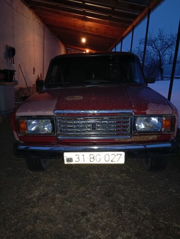 VAZ (LADA): Maşın otur sür maşındı. problemi yoxdur. Pul lazımdı deyə satılır — 1