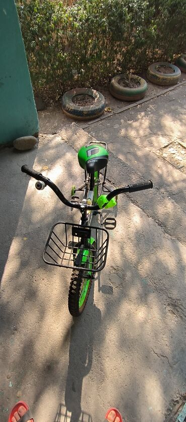 трёхколёсный детский велосипед: Продаю велосипед, 3000 сом. В хорошем состоянии
