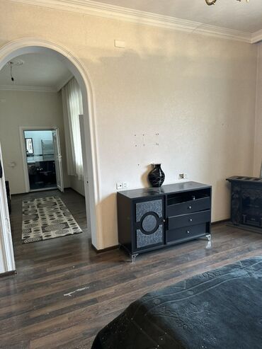 Həyət evləri və villaların satışı: 8 otaq, 200 kv. m, Kredit yoxdur, Yeni təmirli — 26