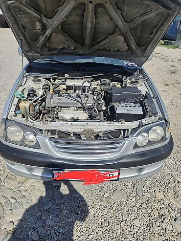 Toyota Avensis: 1999 г., 1.8 л, Механика, Бензин, Седан — 4