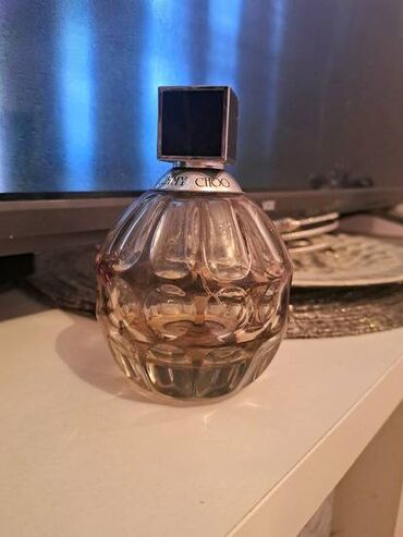 Parfemi: Jimmy Choo original parfem. Ostalo oko 20ml. Jako postojan. Cena
