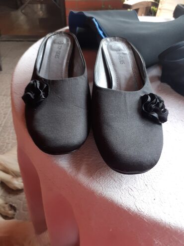 grubin papuce sa krznom: Indoor slippers, 41
