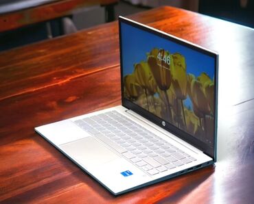 kredit noutbuk: Б/у HP Pavilion, 15.6 ", Intel Core i5, 256 ГБ, Доставка в районы