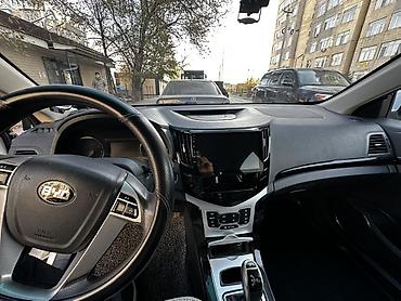 BYD: BYD E5: 2019 г., Электромобиль, Седан — 3