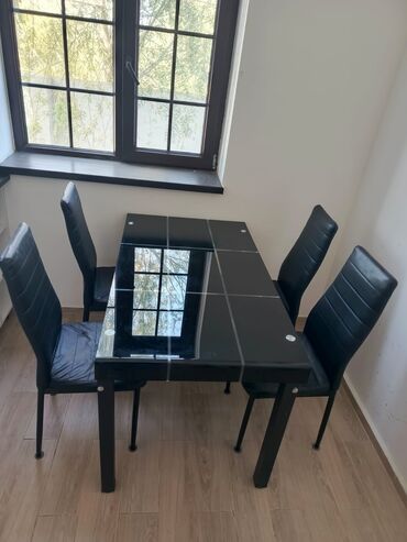 пластиковые столы и стулья бишкек: Stol stul ela veziyyetde 250 manat.Ünvan Novxanı.Ayla91