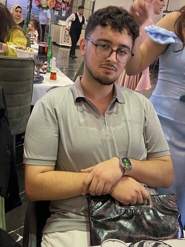 Чайники: Təmiz ev oğlanıdı təcili satılır yaxşı sumka daşımağı var