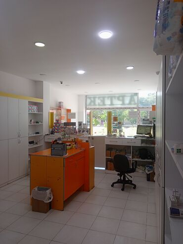 Sifarişlə aptek vitrinləri: Aptek avadanlıqları və daxili mebel komplekti Təsvir: - Reseptsiz və — 5