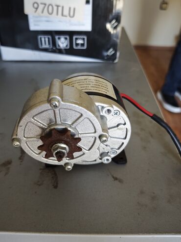 зарядное устройство для автомобильного аккумулятора: 24V DC Motor – demək olar yeni vəziyyətdə. Çox az istifadə olunub
