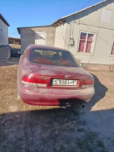 Mazda: Mazda 626: 1993 г., 1.8 л, Механика, Седан — 8