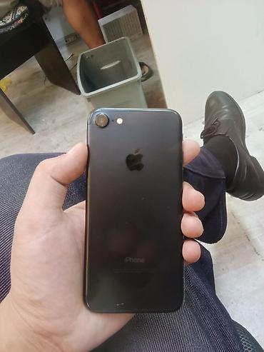 se 4: IPhone 7, Б/у, 32 ГБ, Черный, Чехол, Кабель, 100 % — 2