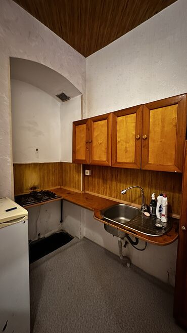 Otaqların uzunmüddətli kirayəsi: Merkezde 1 otaqli ev -da lalafo.az — 10 Otaqların uzunmüddətli kirayəsi: Merkezde 1 otaqli ev — 10