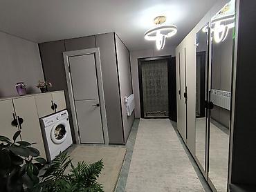 с хранения: Продаётся частный дом с навесом и благоустроенным двором. Мебель — 2