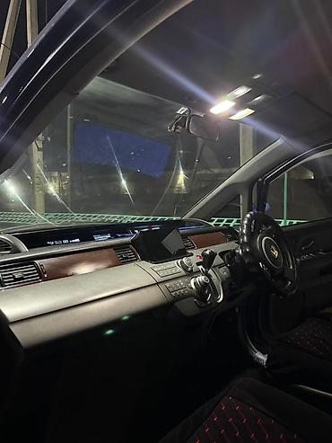 Honda: Honda Stepwgn: 2005 г., 2.4 л, Вариатор, Бензин, Минивэн — 6