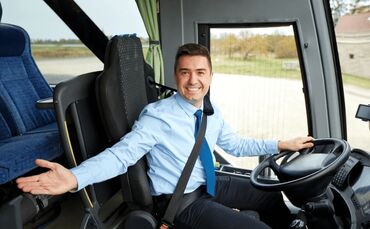 срочно требуется на работу без опыта: Требуется Водитель автобуса, буса, Категория прав (D), 1-2 года опыта, Гибкий график, Старше 23 лет