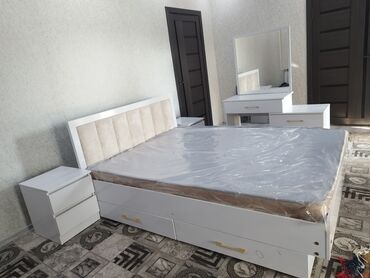 Двуспальные кровати: Двуспальная кровать, С ящиком для хранения, длина - 200 см — 26