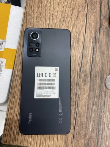 xiaomi black shark 5 pro qiymeti: Bu, Xiaomi Redmi seriyasından olan smartfondur. Arxa tərəfində dörd
