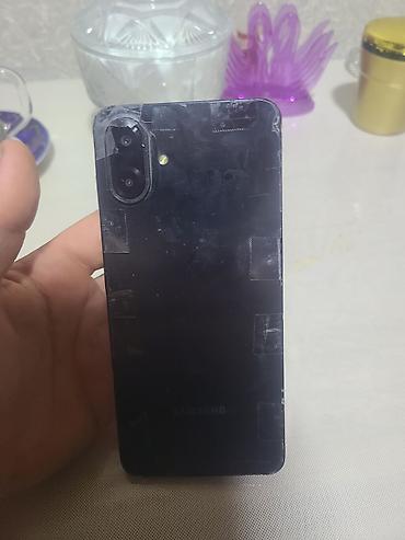 Mobil telefonlar: Samsung Galaxy S22 — 4