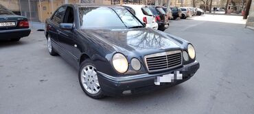 audi cabriolet 2 e: Mercedes-Benz E 230: 2.3 l | 1997 il Sedan