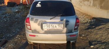 Toyota: Toyota Дуэт: 2001 г., 0.9 л, Вариатор, Бензин, Купе