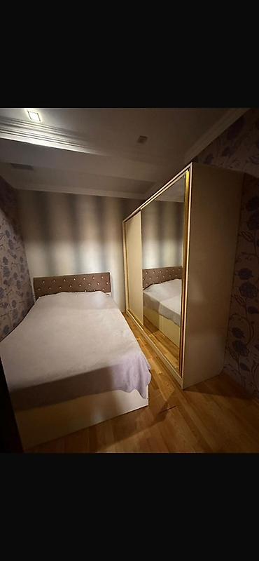 Qonaq otağı dəstləri: Sahibindən satılır Bina evi menzil / Yeni tikili 3 otaq75 m214 / 5 — 9