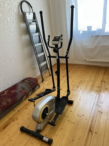 qarin piylerini eritmek: Elliptik trenajor – Pooboo Space Riding - Evdə kardio və bütün bədən