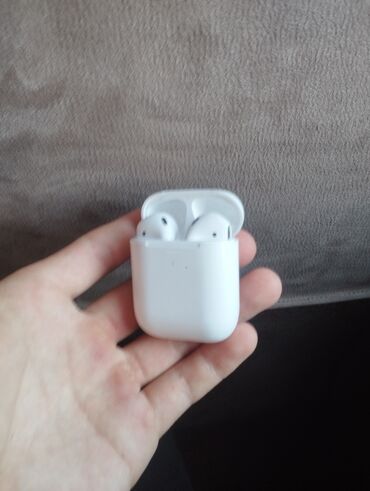 чехол для кейса airpods pro: Каптагычтар, Apple, Колдонулган, Электр зымсыз (Bluetooth), Классикалык