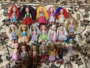детские замки: Куклы в хорошем качестве 19кукол каждая по 30сомможно купить все по