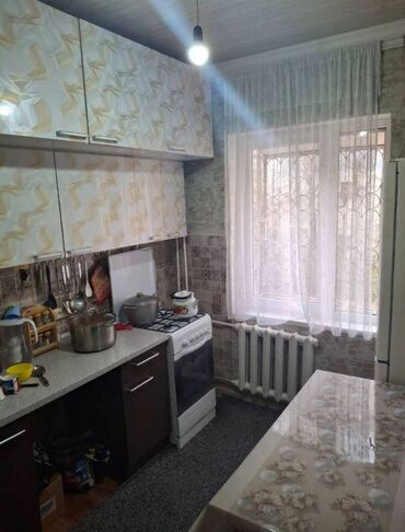 снять квартиру в частном секторе: 3 комнаты, 60 м², 105 серия, 2 этаж