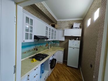 xrdalanda: Ev xirdalanda Kristal abseron 1 de yerlesir teze binada evin her bir