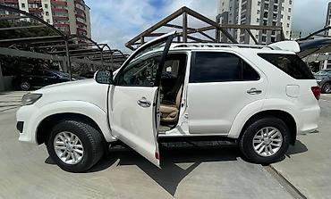 ceska disk: Toyota Fortuner: 2.7 l | 2013 il Ofrouder/SUV — 3