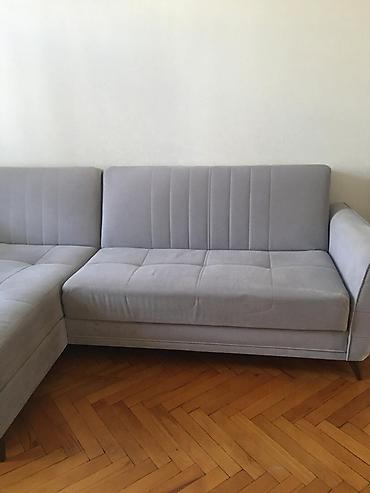 Boz rəngli L formalı künc divan - Müasir minimal dizayn: düz xətlər