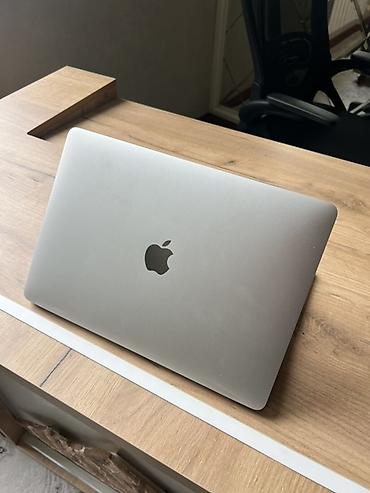 Ноутбуки Apple (MacBook): Apple MacBook Pro 13" (серебристый) - Дисплей: Retina - Клавиатура — 1