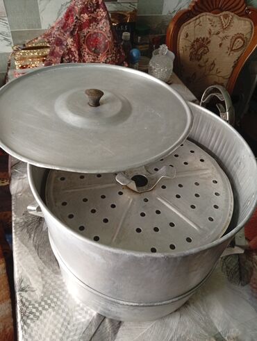бамбуковые пароварки: Алюминиевая пароварка/мантышница большой на 8 литра вместимости. -