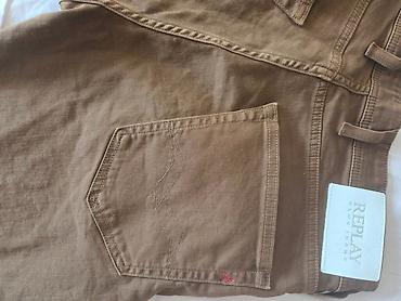 boss prsluci: Replay muške pantalone u braon boji, klasičnog jeans/chino kroja — 2