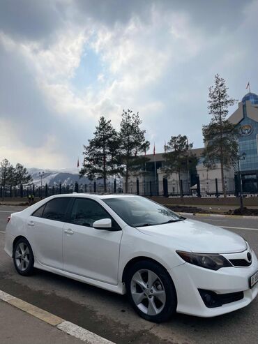 Toyota: Toyota Camry: 2014 г., 2.5 л, Автомат, Бензин, Седан