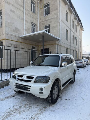 Mitsubishi: Mitsubishi Pajero: 2004 г., 3 л, Автомат, Бензин, Внедорожник