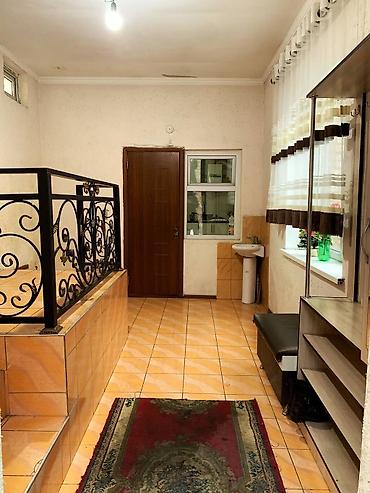 Продажа коттеджей и домов: --- 🏡 Продаётся просторный дом в Бишкеке (ул. Набережная, р-н ГЭС-2) — 5