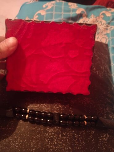 Təsbehlər: Əl işi təsbeh və kül qabısı zonda düzəlib ikisi bir yerdə 30 azn ayrı — 2