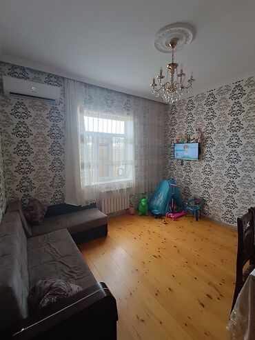 Köhnə tikili: Satılır: Dsk yolunda 3 otaqli ev, her bir seraiti var senedleri — 5