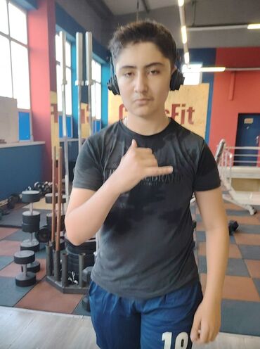 Biznes üçün program təminatı: Məhsul: “Ay Məllim” – Pul Qazanmaq Tətbiqi Xüsusiyyətlər: - Sadə və — 6