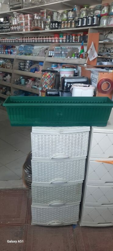 Bitkilər üçün dibçəklər: Dibceklər gulqabilar duzbucaqli yumru asilqan kvadrat — 17